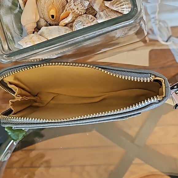 Nanette Lepore Essentials Case Gray NWT - Picture 4 of 4